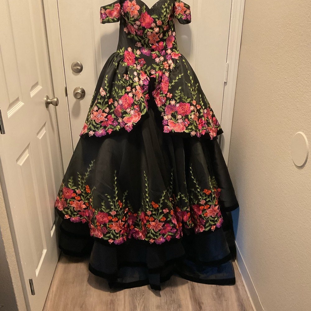 Moda 2000 Quniceanera Dress